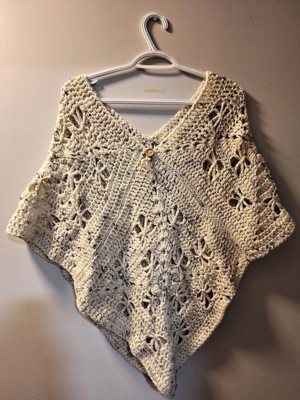 Cream Knit V-Neck Poncho Like New